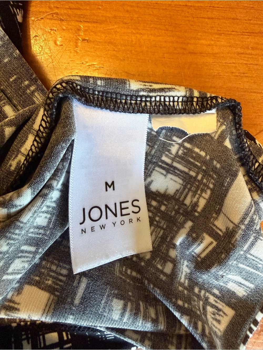 Jones New York Black and White Abstract Print Shell - Picture 9 of 9